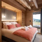 Mayen, Luxueux Et Intimiste